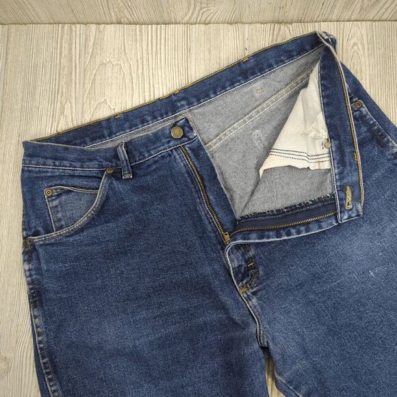 Vintage Wrangler Ruggedwear Men's Size 34x36 Blue Classic Straight Leg Jeans - Picture 5 of 9